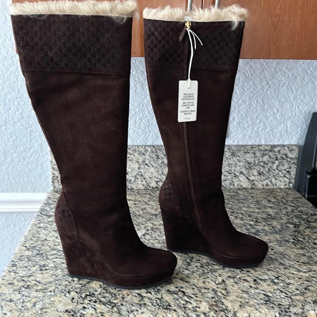 Brand New Gucci Suede KneeHigh Boots Size 41